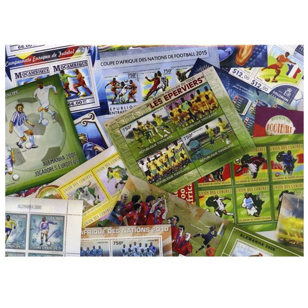 FOOTBALL : pochette de 20 timbres (Neufs)