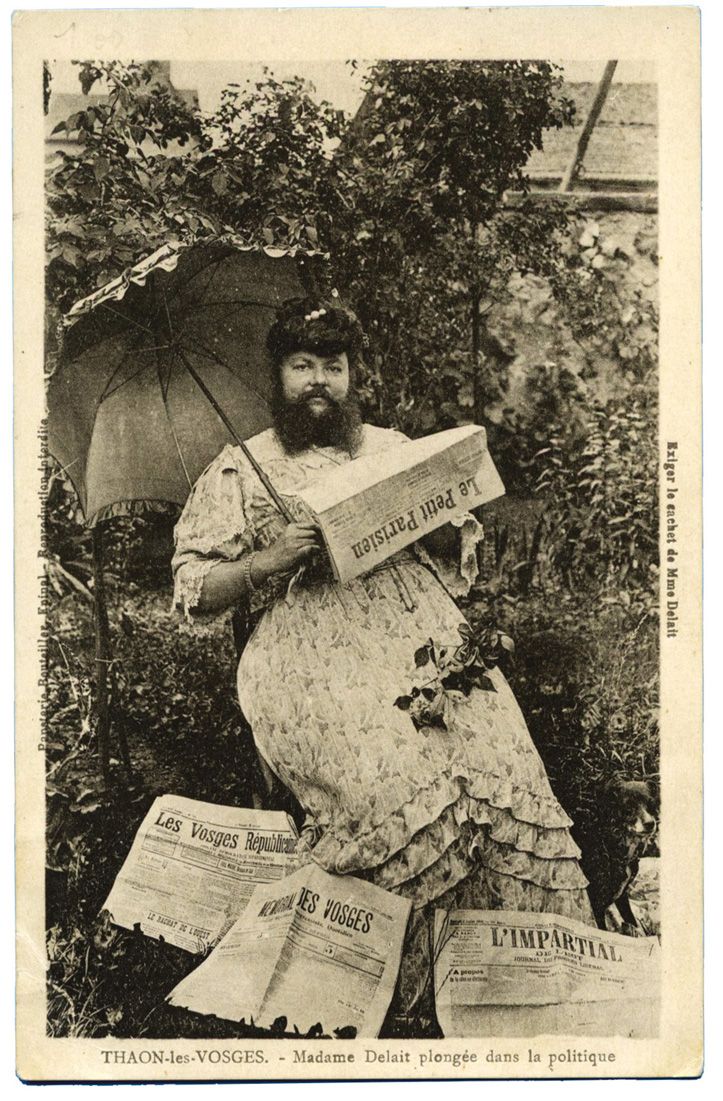 France : THAON-les-VOSGES. Madame Delait plongée dans la politique France : THAON-les-VOSGES. Madame Delait plongée dans la politique