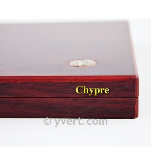 "ETIQUETTE: ""CHYPRE"""